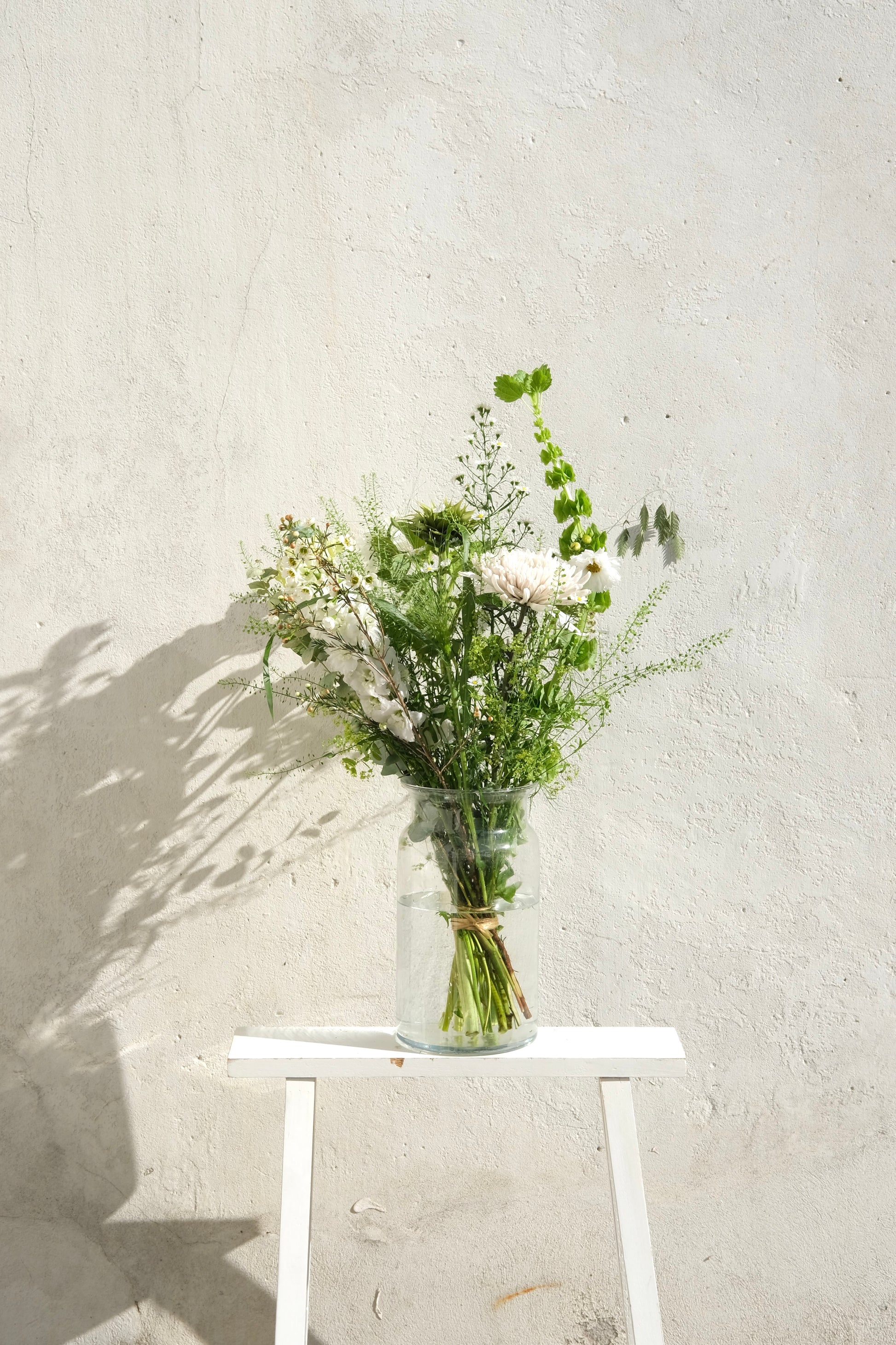 Eksklusiv mellem buket fra webshop – unik sammensætning af blomster